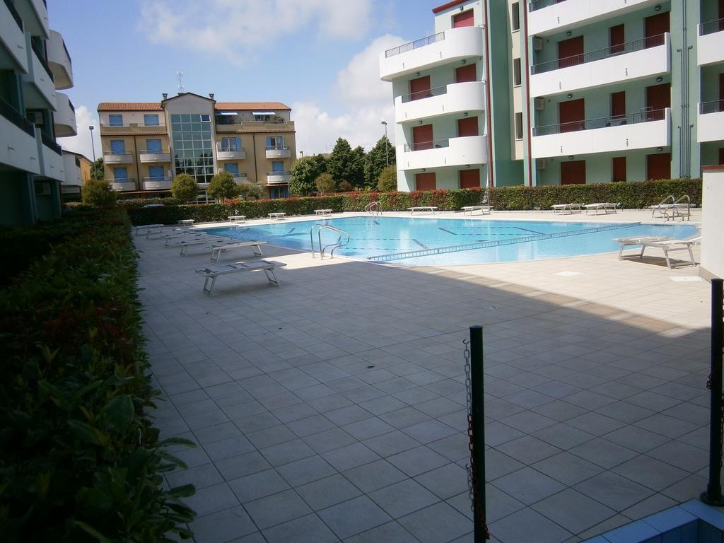 Residence Roberta Con Piscina - Agenzia Cocal กาออร์เล ห้อง รูปภาพ